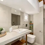 Sage Lovely Loft In The Heart Of דירה